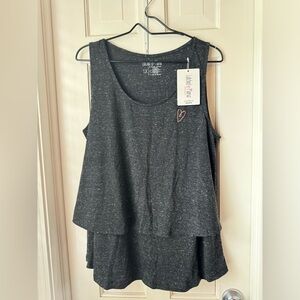 1x Latched Mama nursing tank.